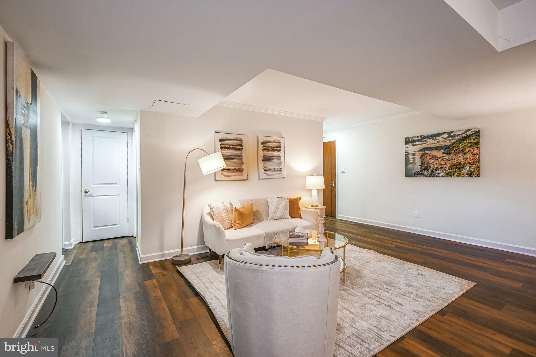 2725 39th St NW #206