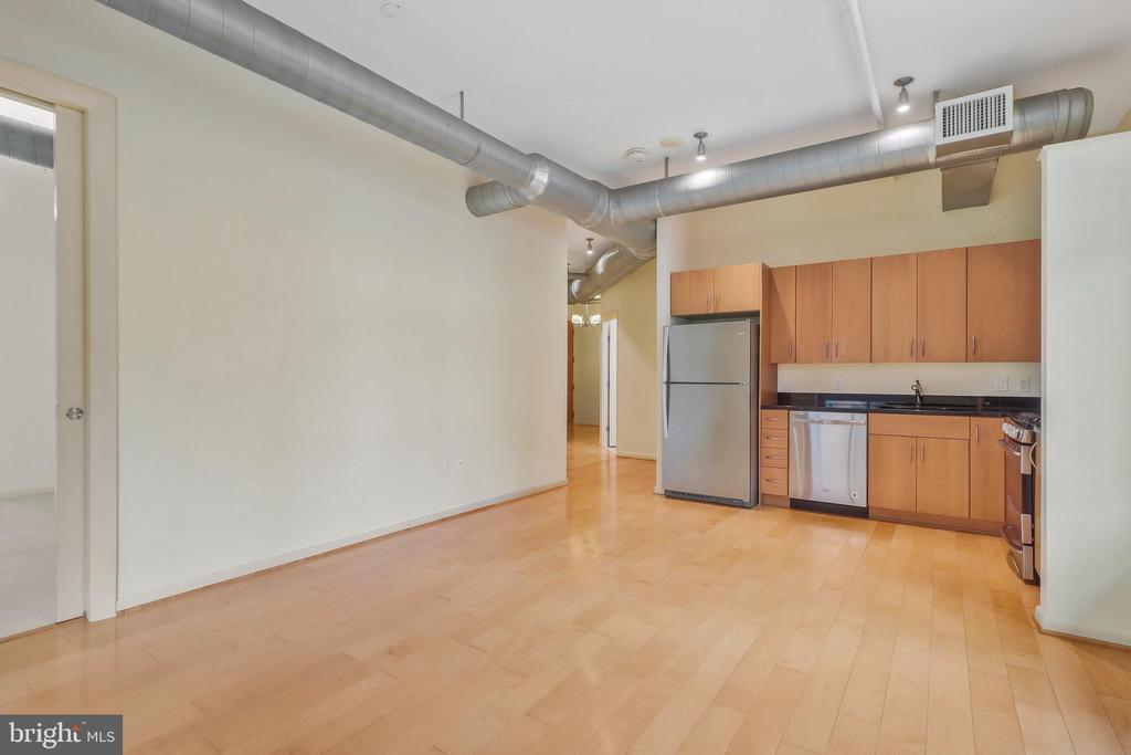 811 4th St NW #205