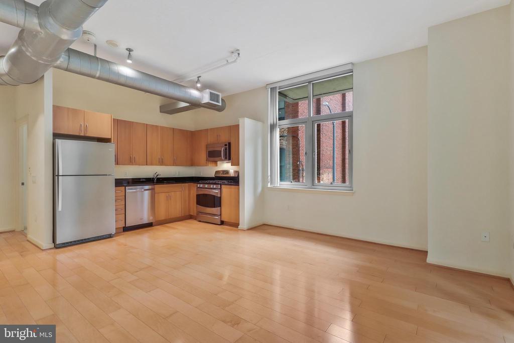 811 4th St NW #205