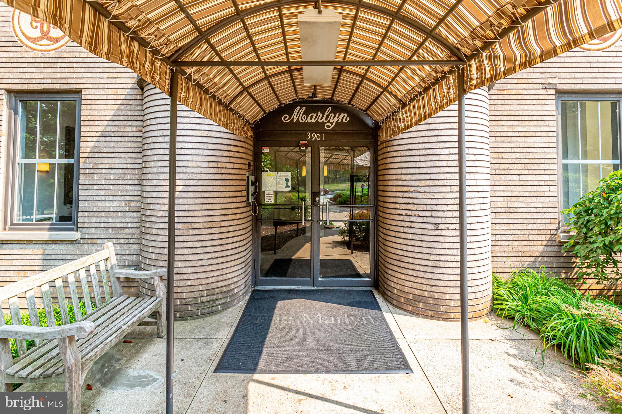 3901 Cathedral Ave NW #114