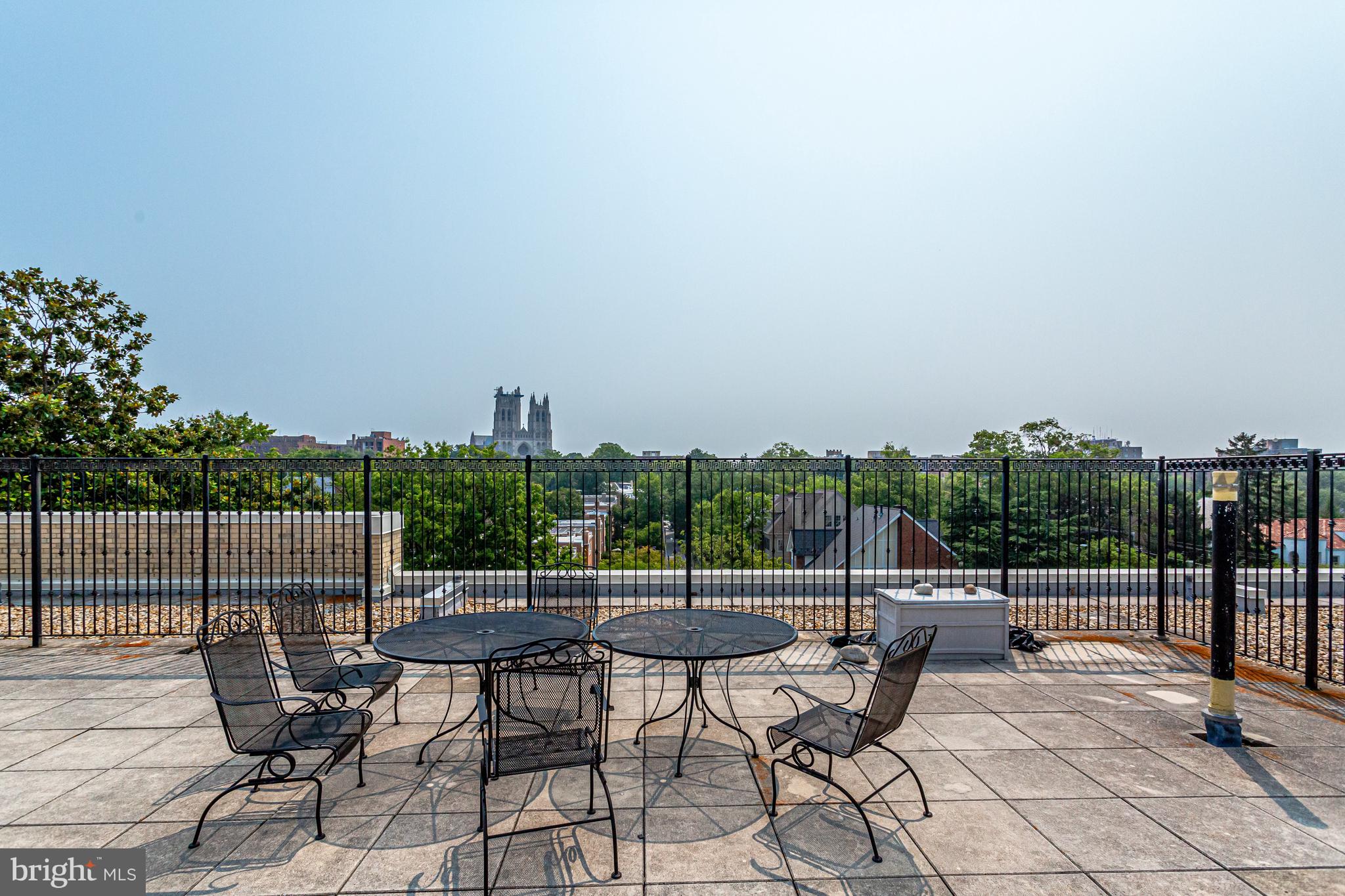 3901 Cathedral Ave NW #114