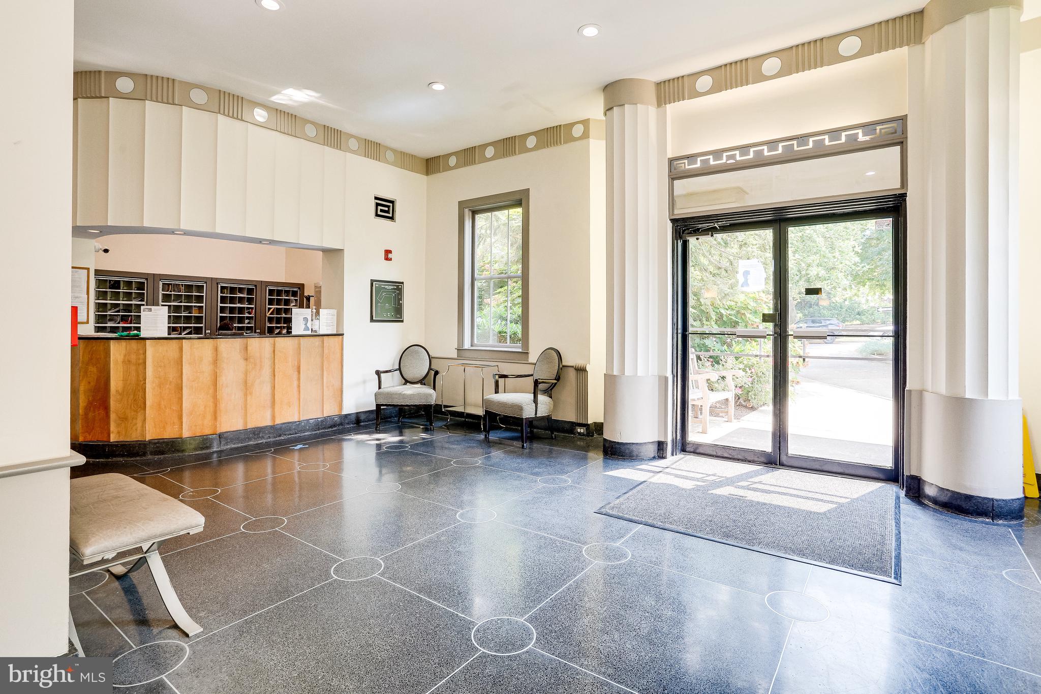 3901 Cathedral Ave NW #114