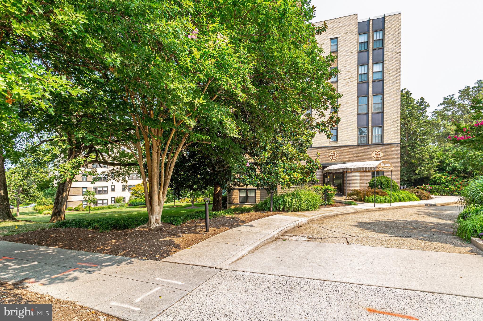 3901 Cathedral Ave NW #114