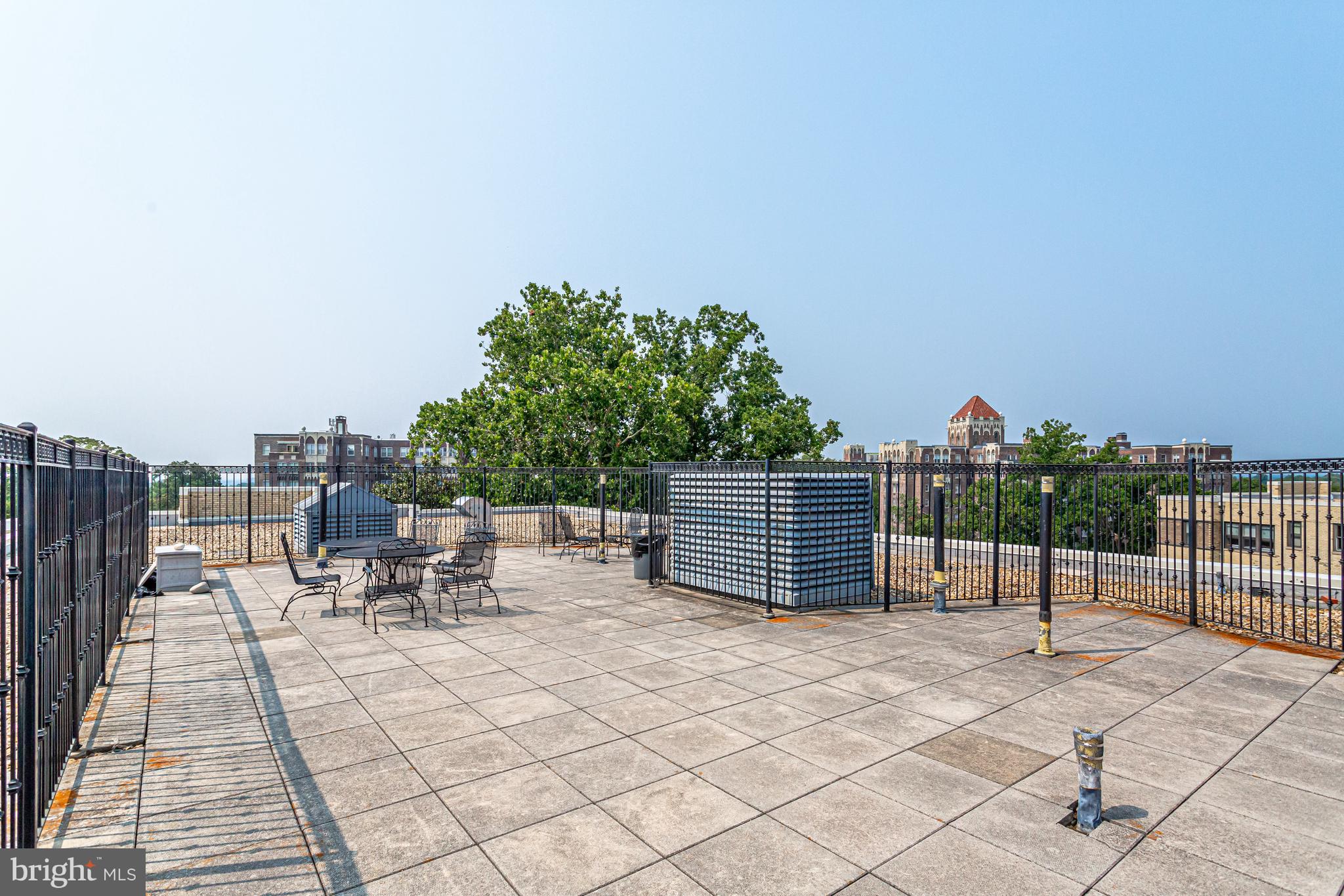 3901 Cathedral Ave NW #114