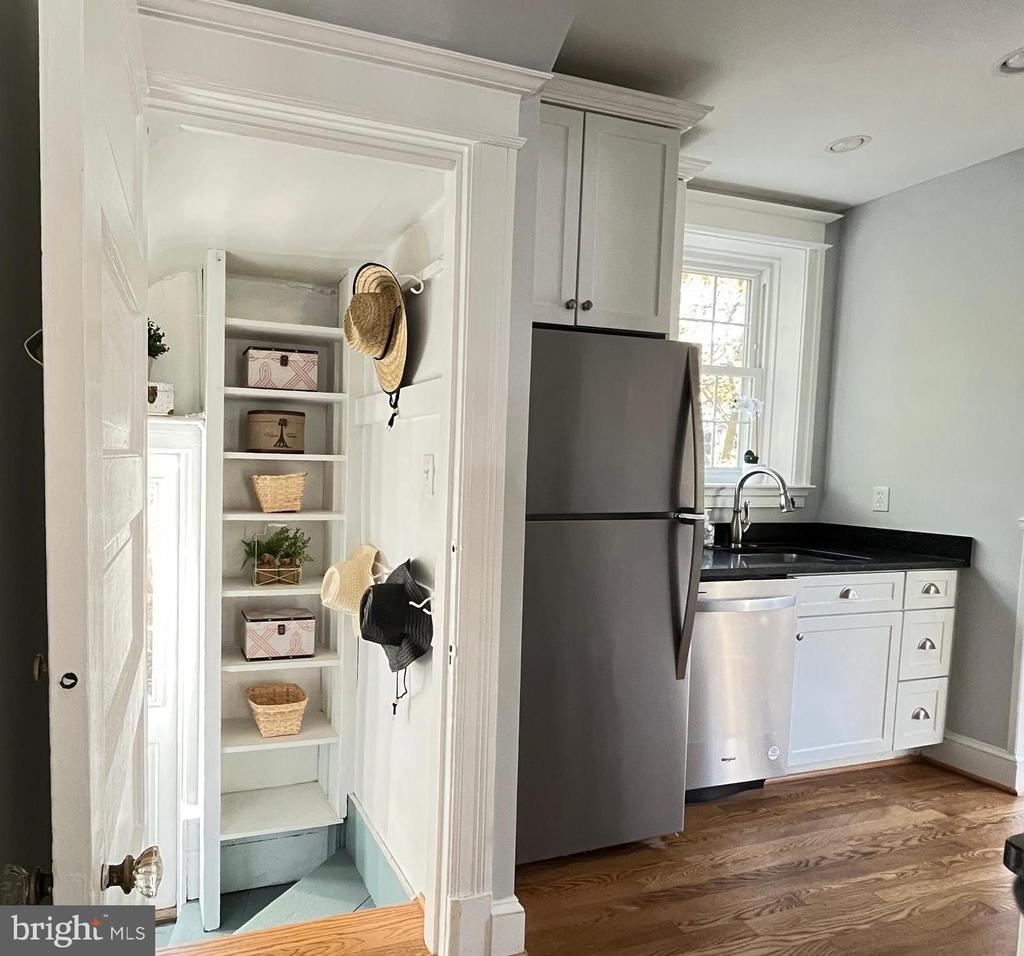 5316 Reno Rd NW