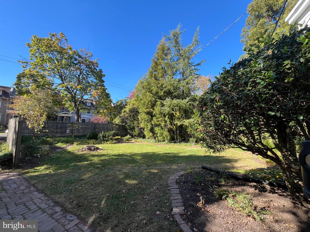5316 Reno Rd NW
