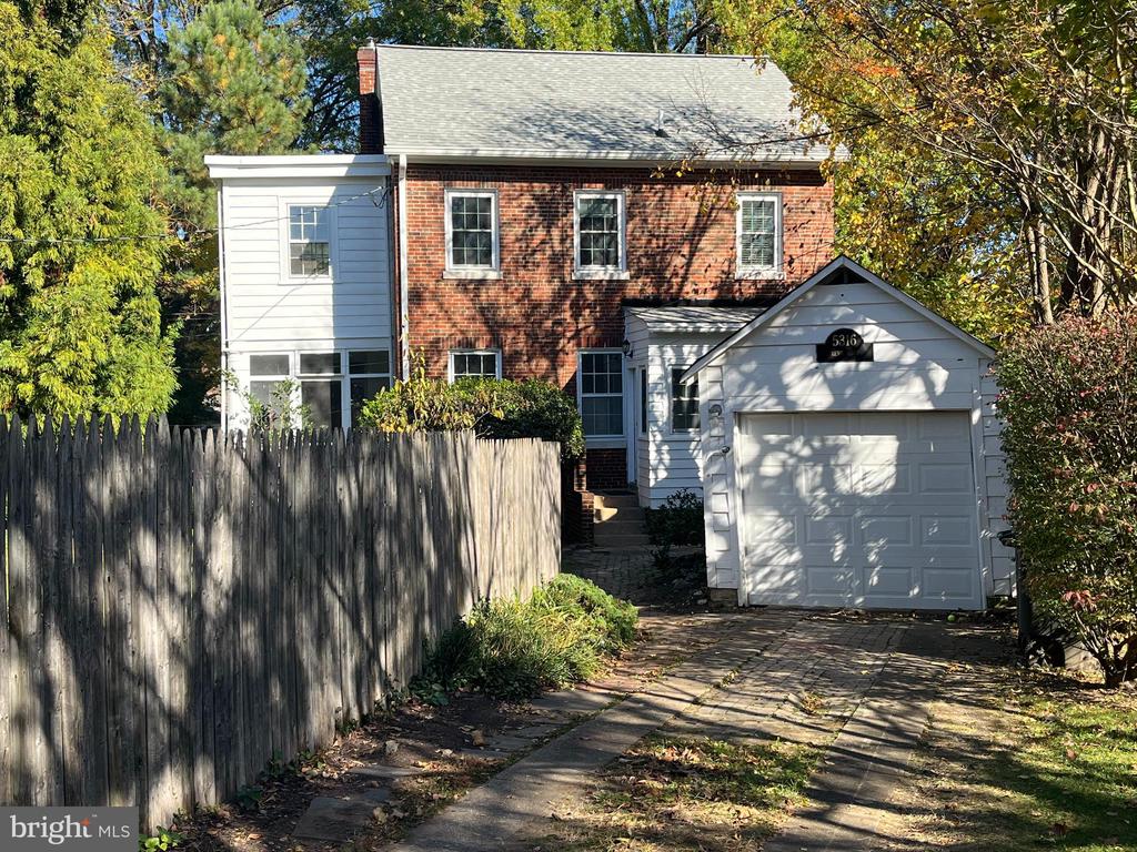 5316 Reno Rd NW