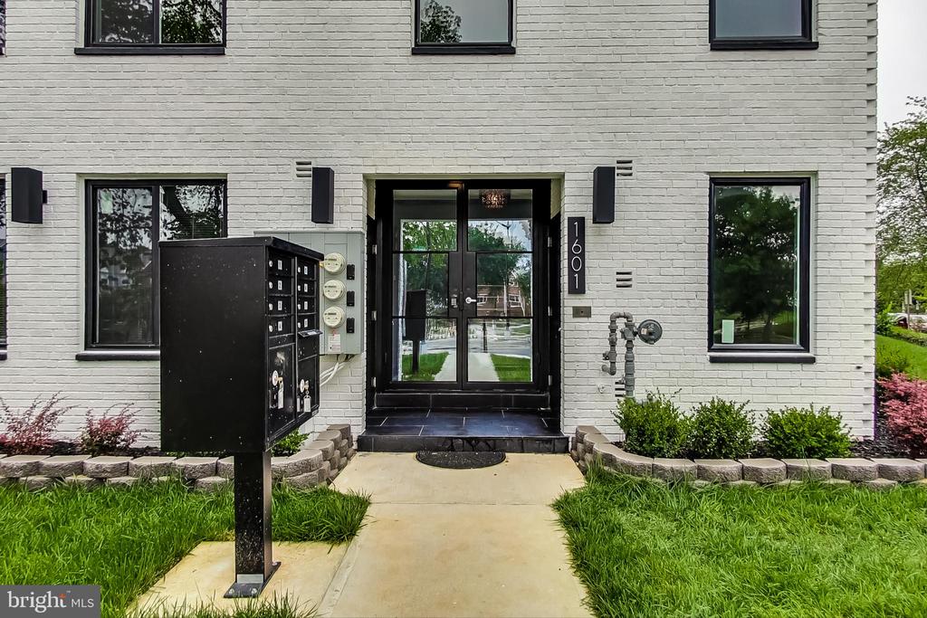 1601 North Carolina Ave NE #5