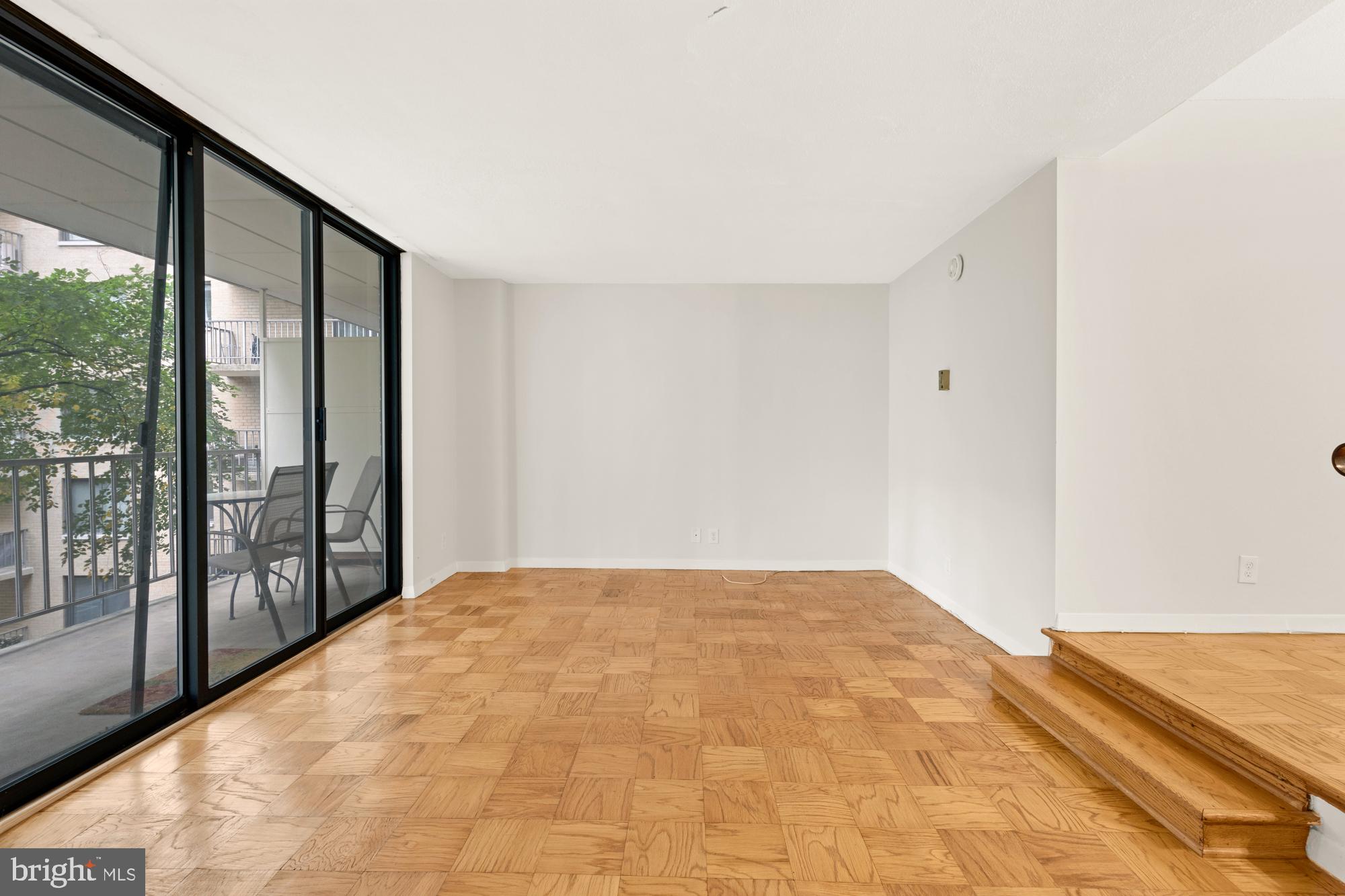 2201 L St NW #418