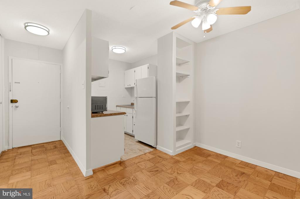 2201 L St NW #418