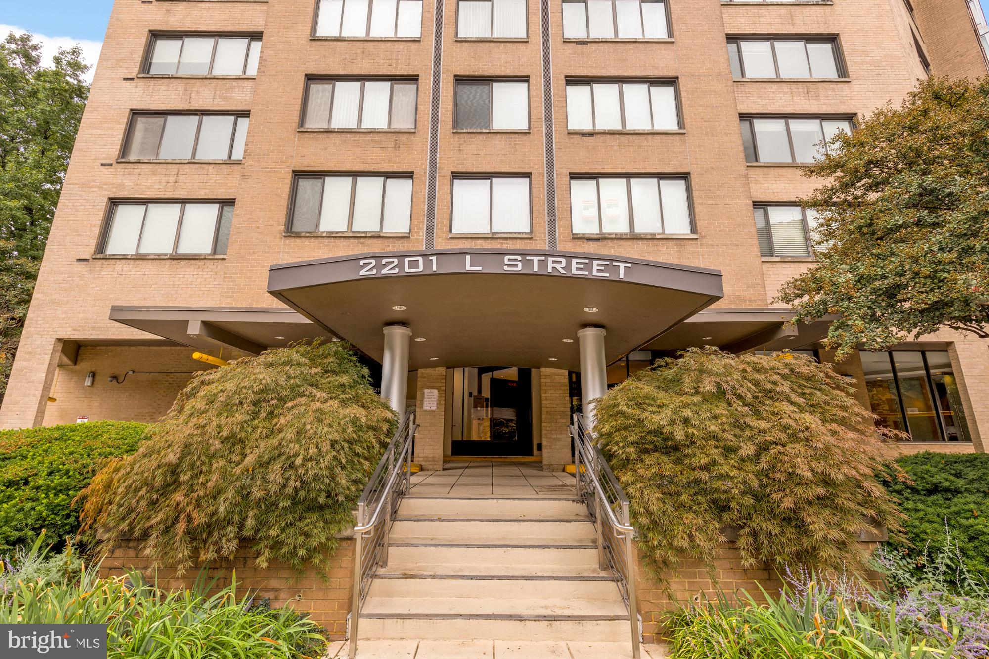 2201 L St NW #418