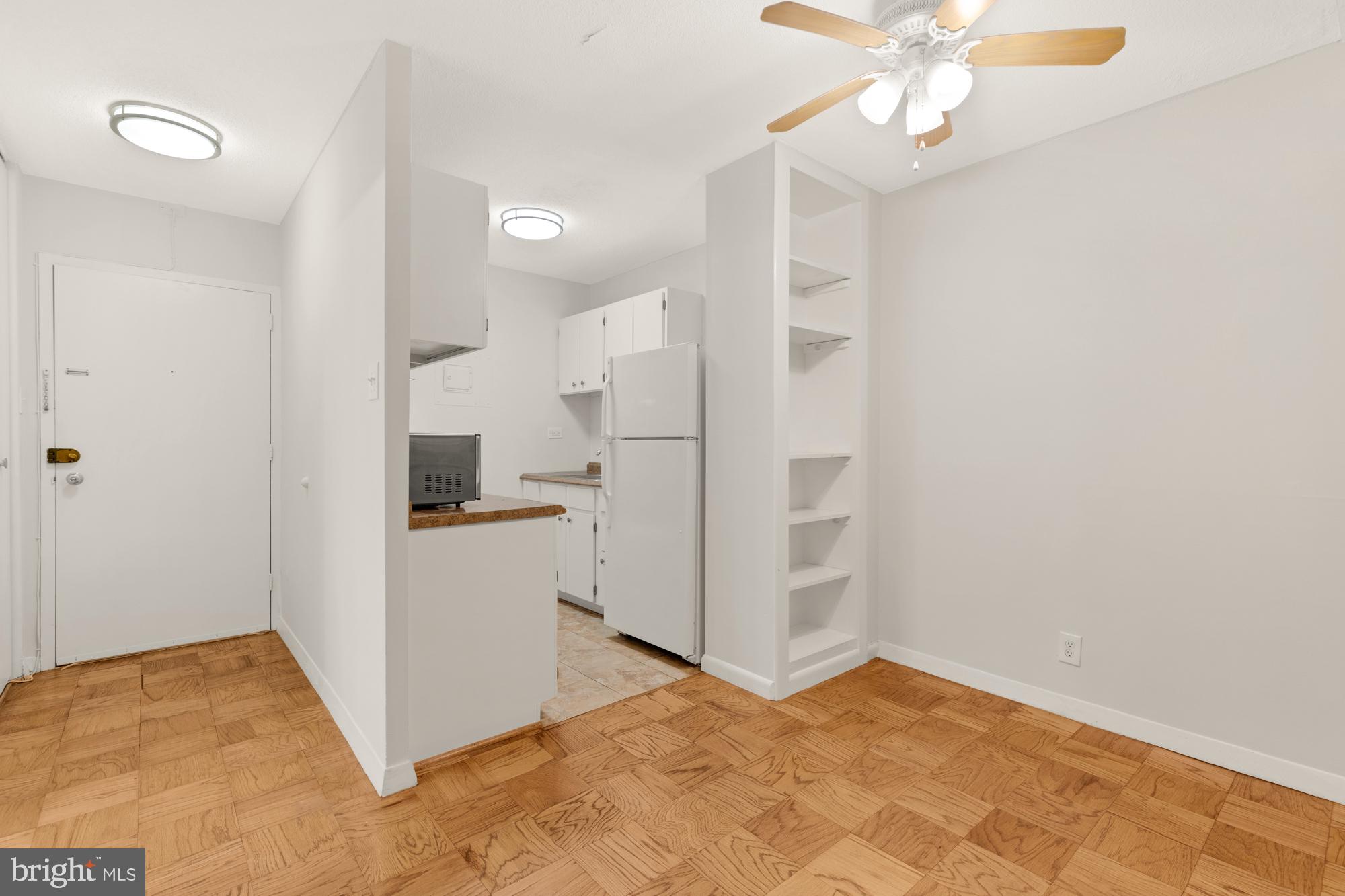 2201 L St NW #418
