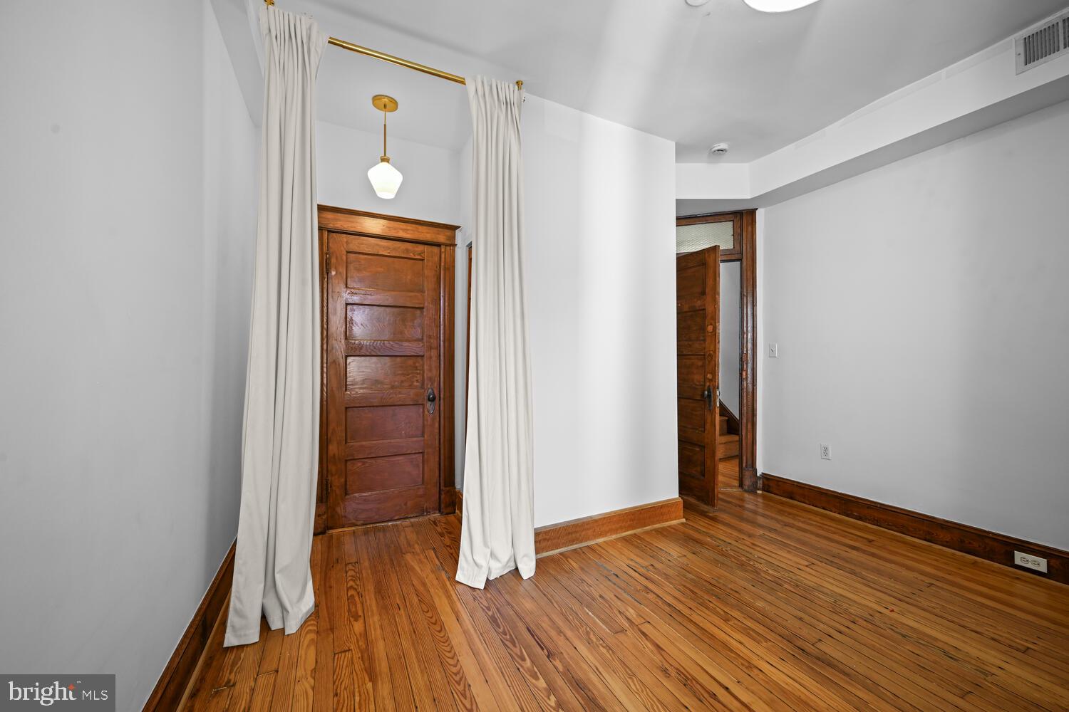 1206 Euclid St NW