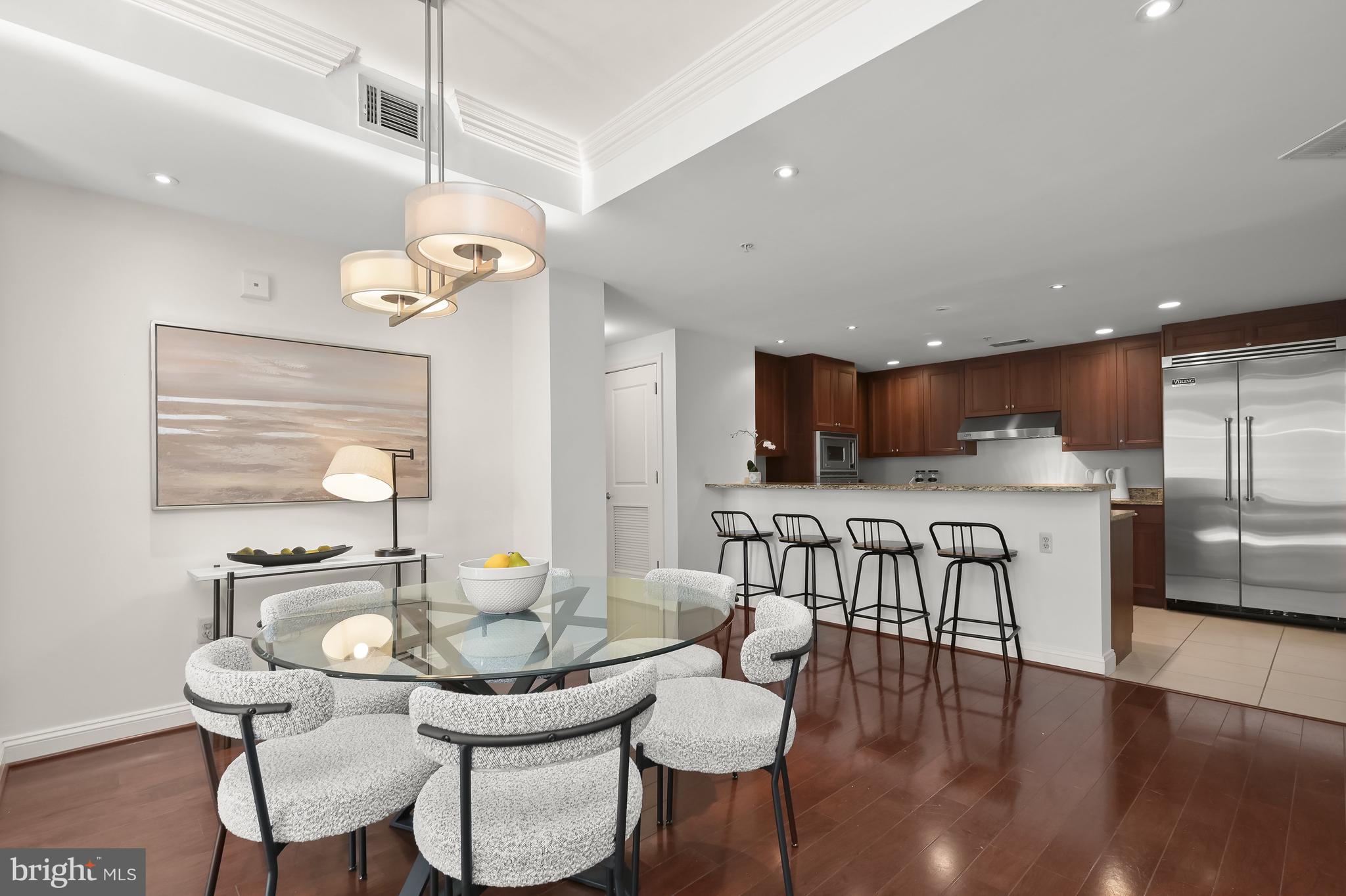 2501 Wisconsin Ave NW #207
