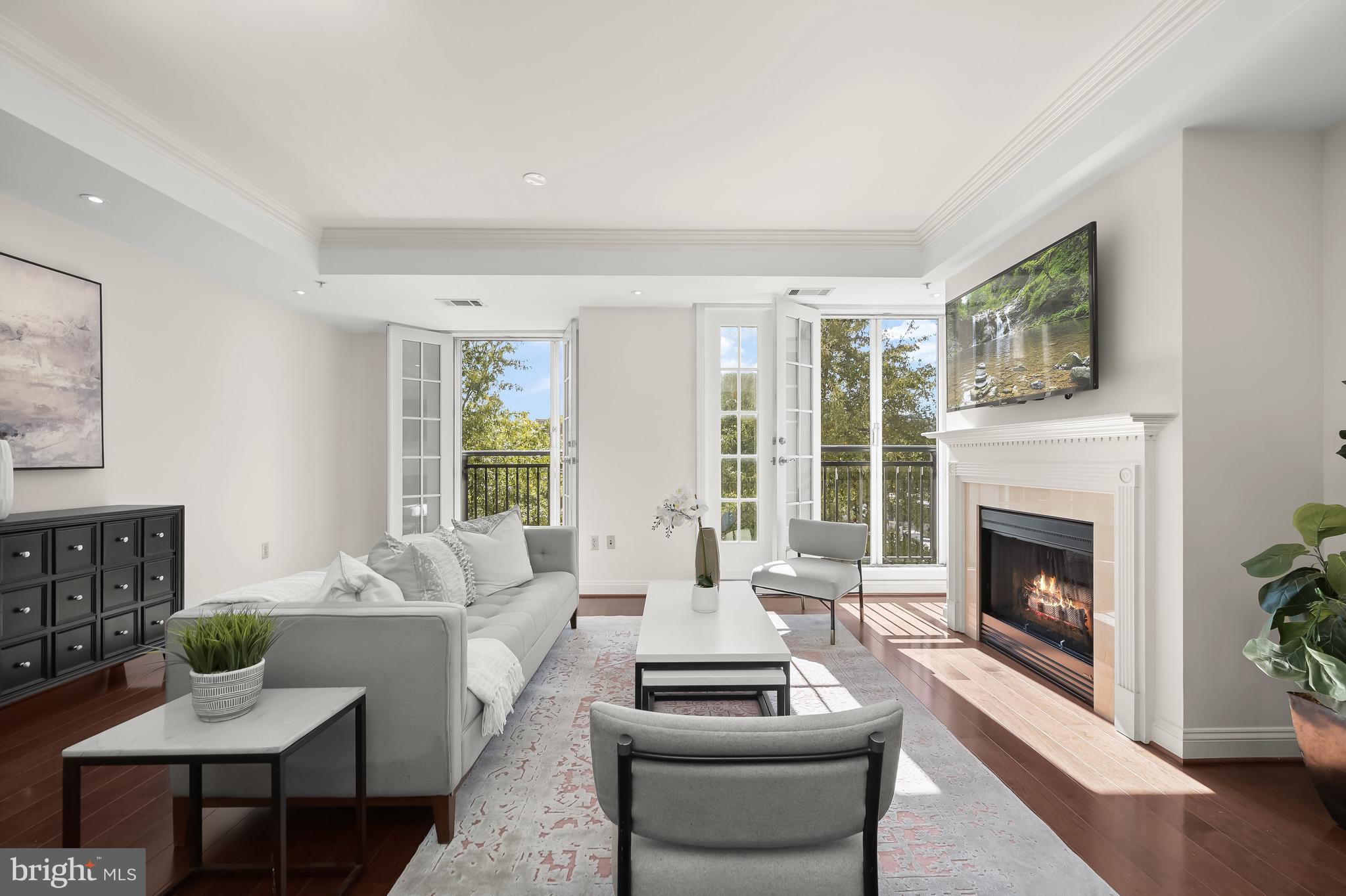 2501 Wisconsin Ave NW #207