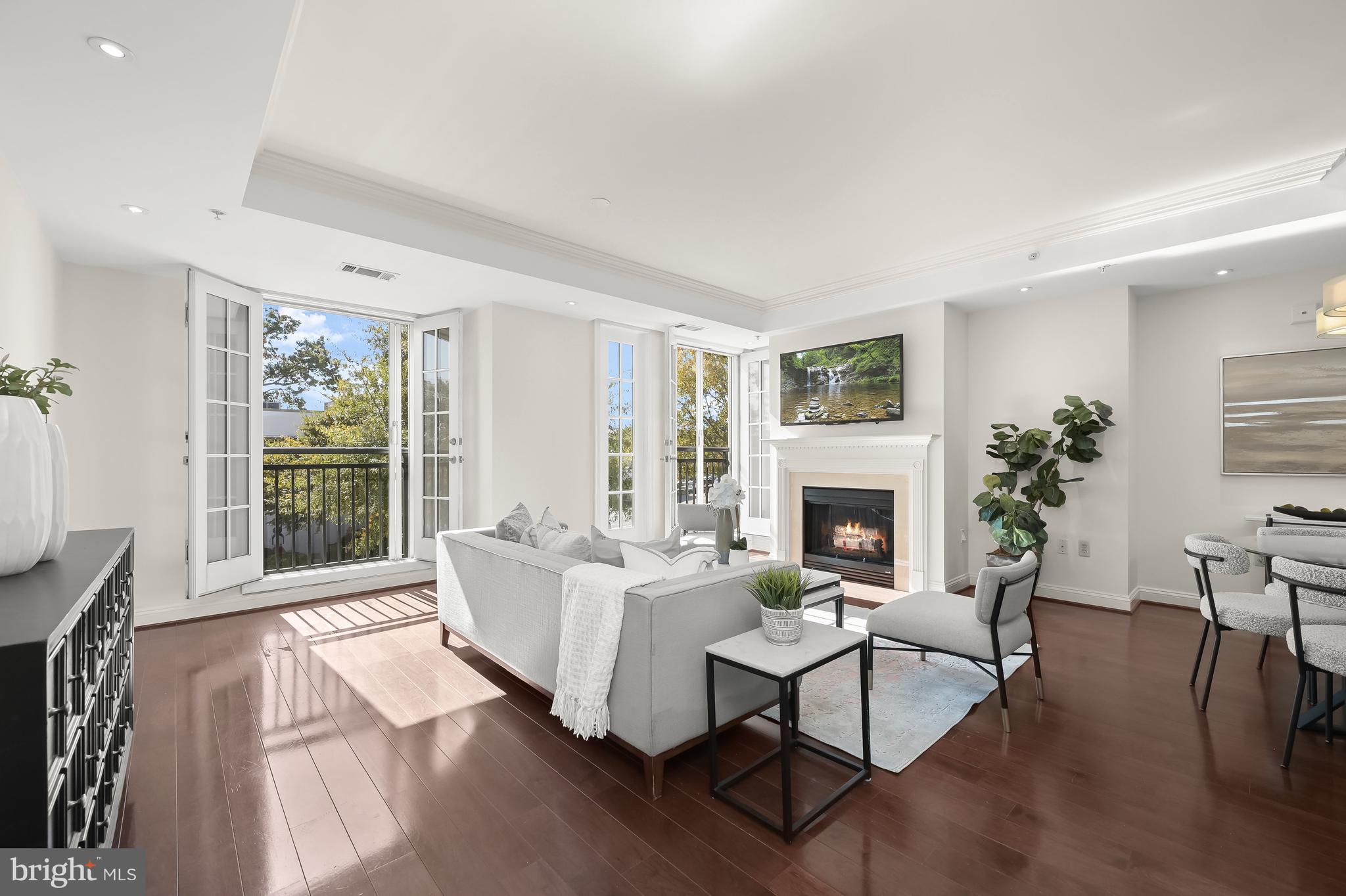 2501 Wisconsin Ave NW #207