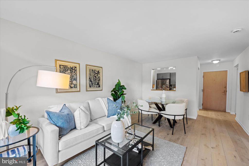 2111 Wisconsin Ave NW #322