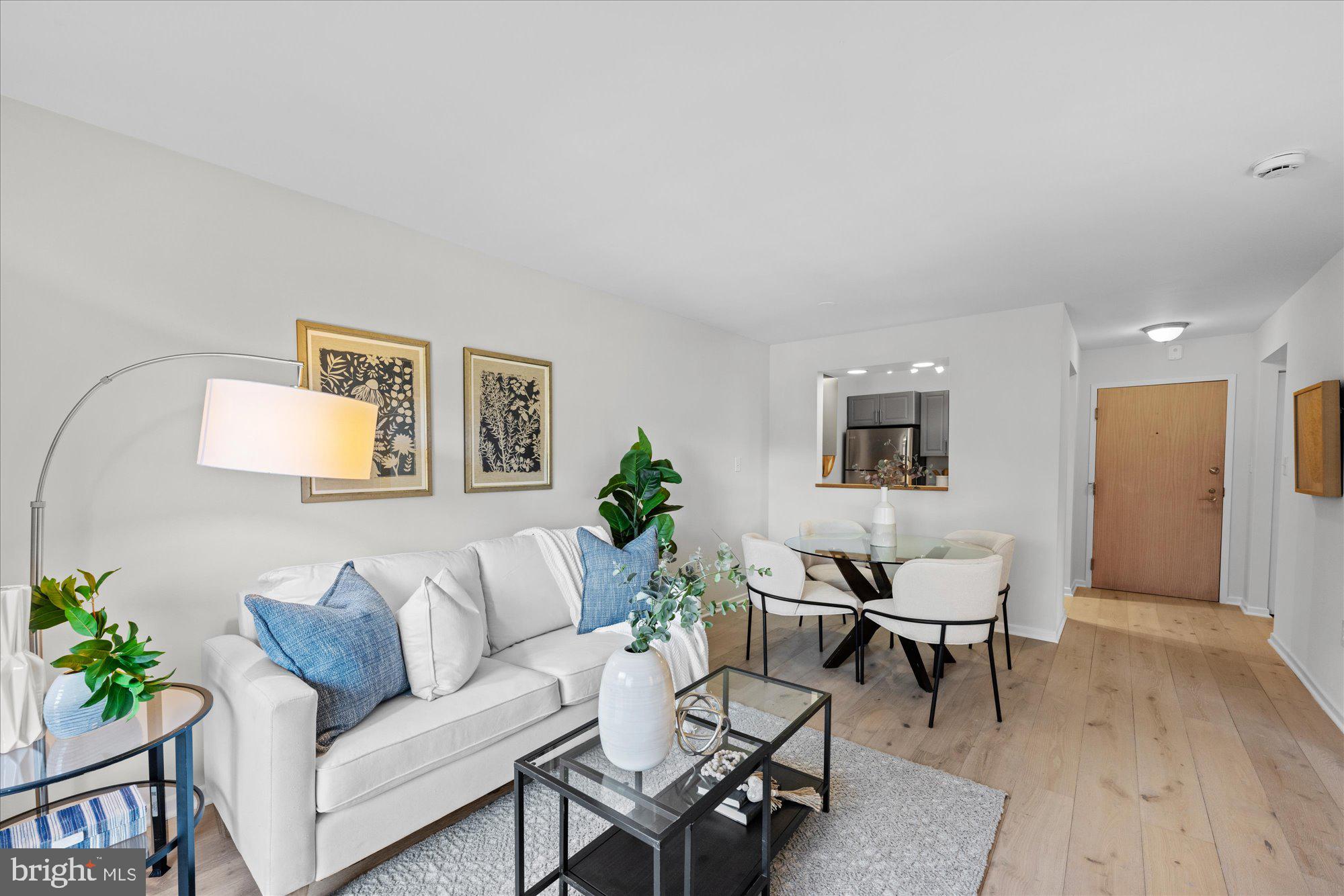 2111 Wisconsin Ave NW #322
