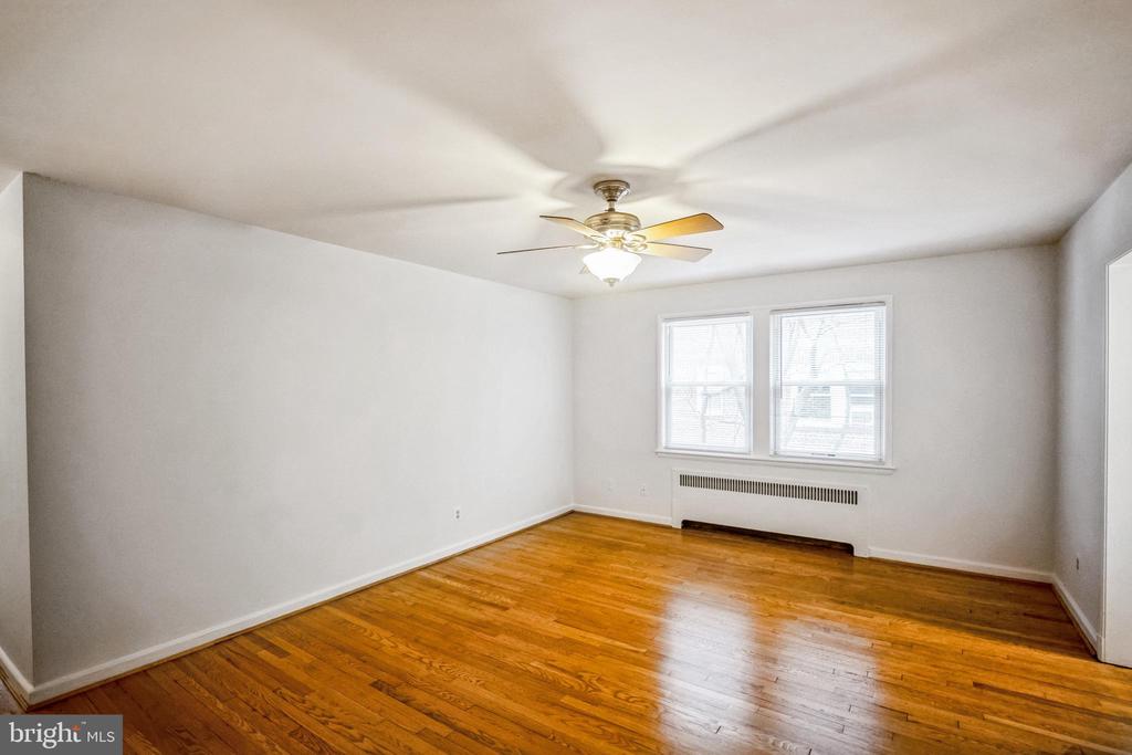 4004 Beecher St NW #302