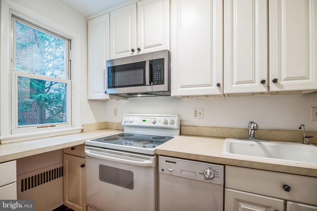 4004 Beecher St NW #302