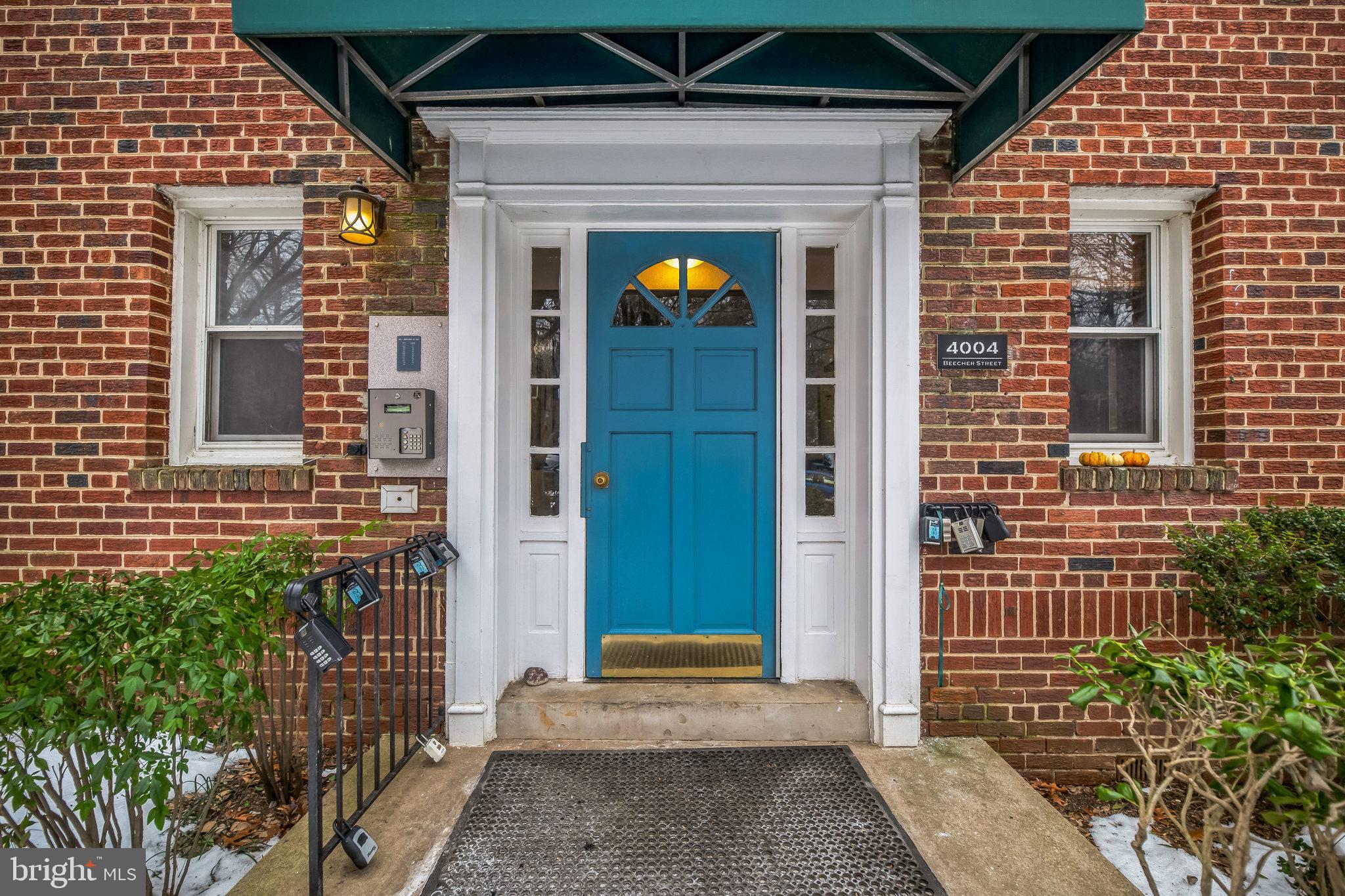 4004 Beecher St NW #302