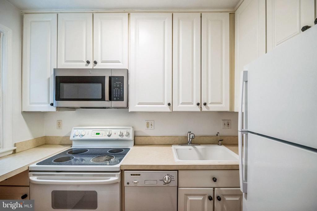 4004 Beecher St NW #302