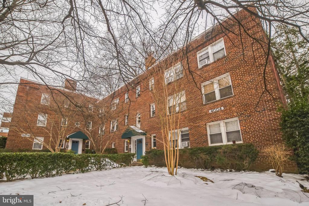 4004 Beecher St NW #302
