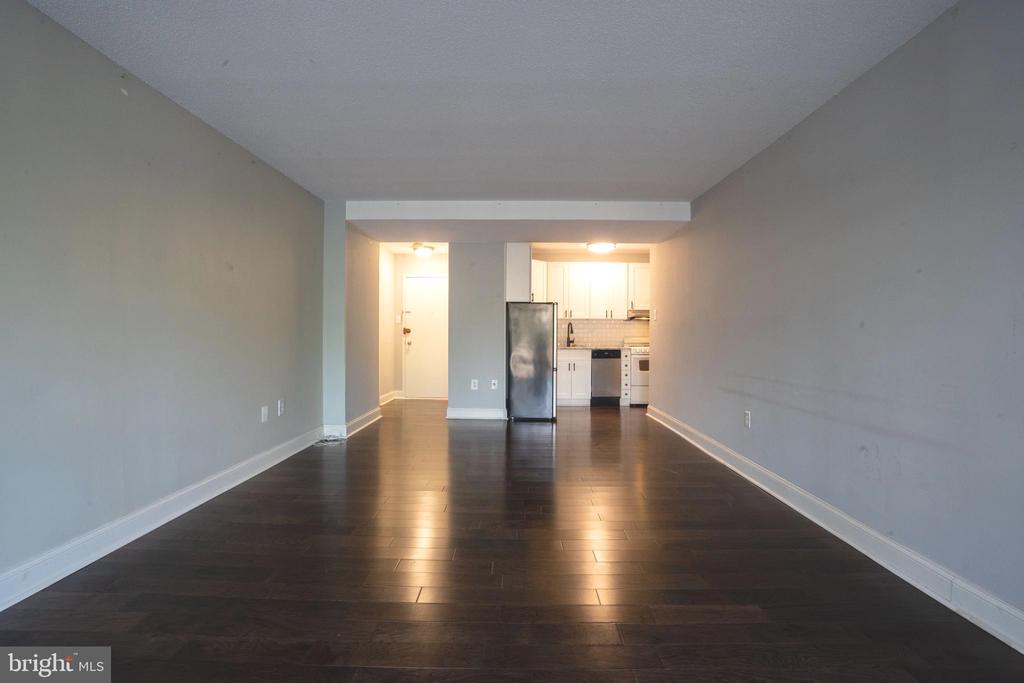 1301 Delaware Ave SW #S136