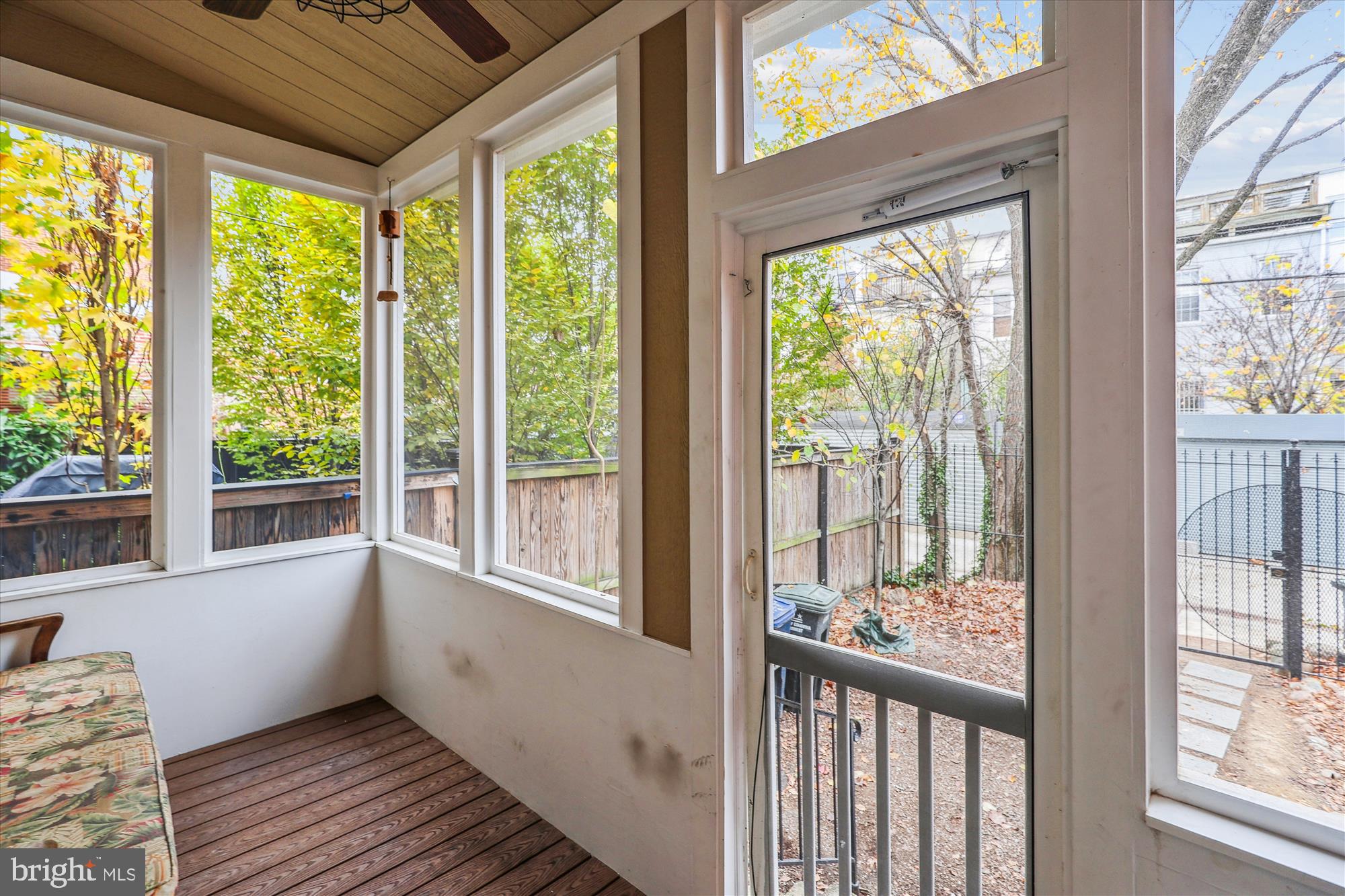 935 Westminster St NW
