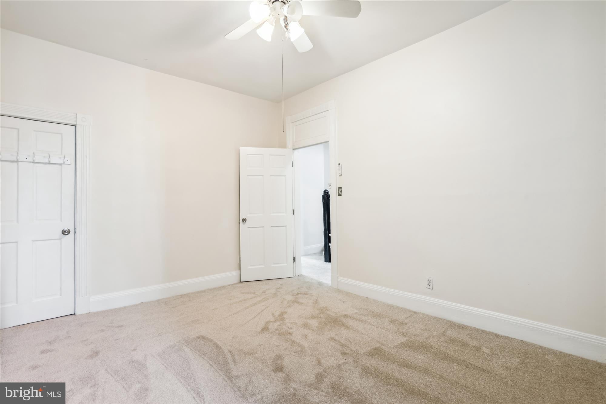 935 Westminster St NW