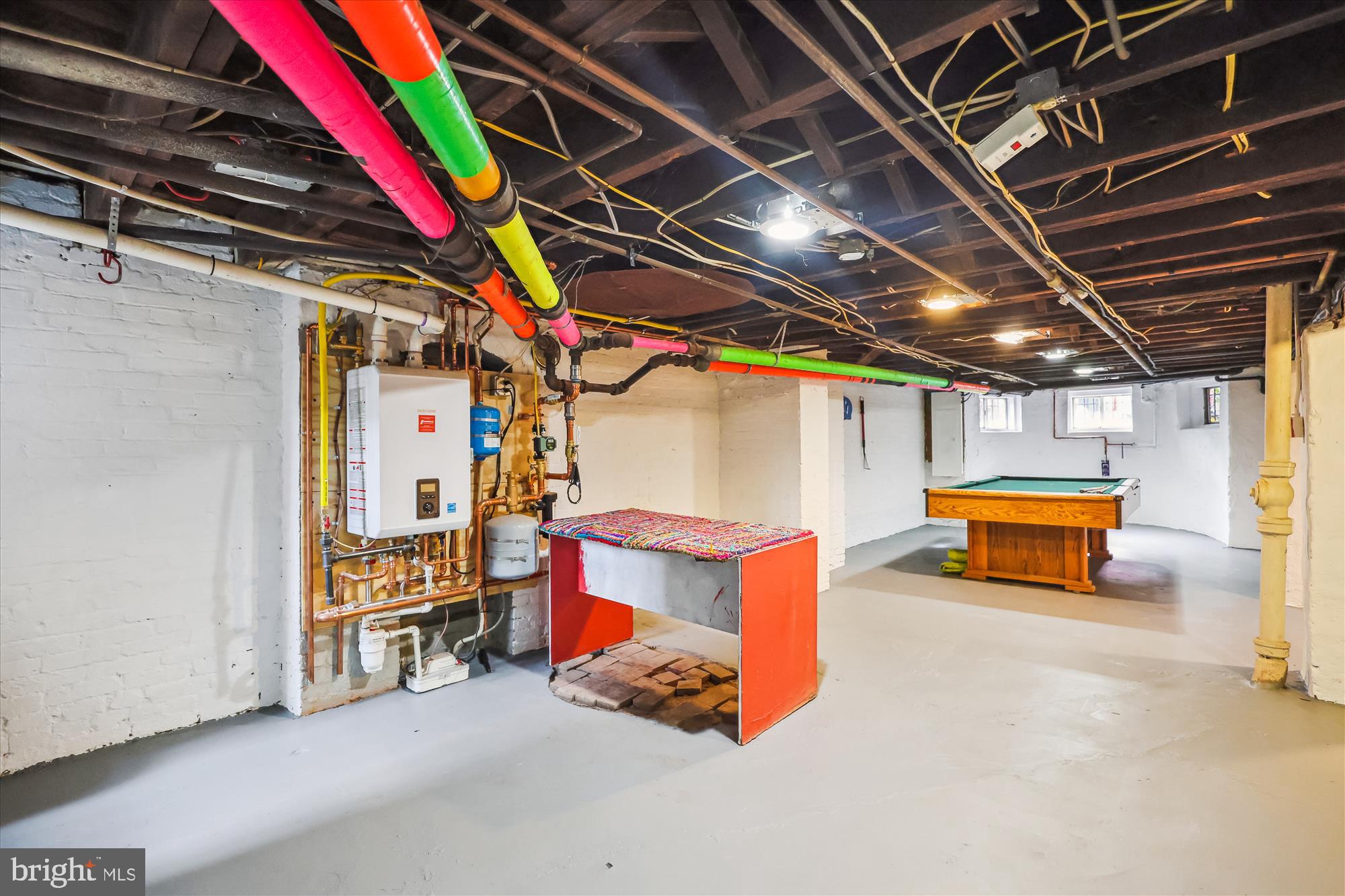 935 Westminster St NW