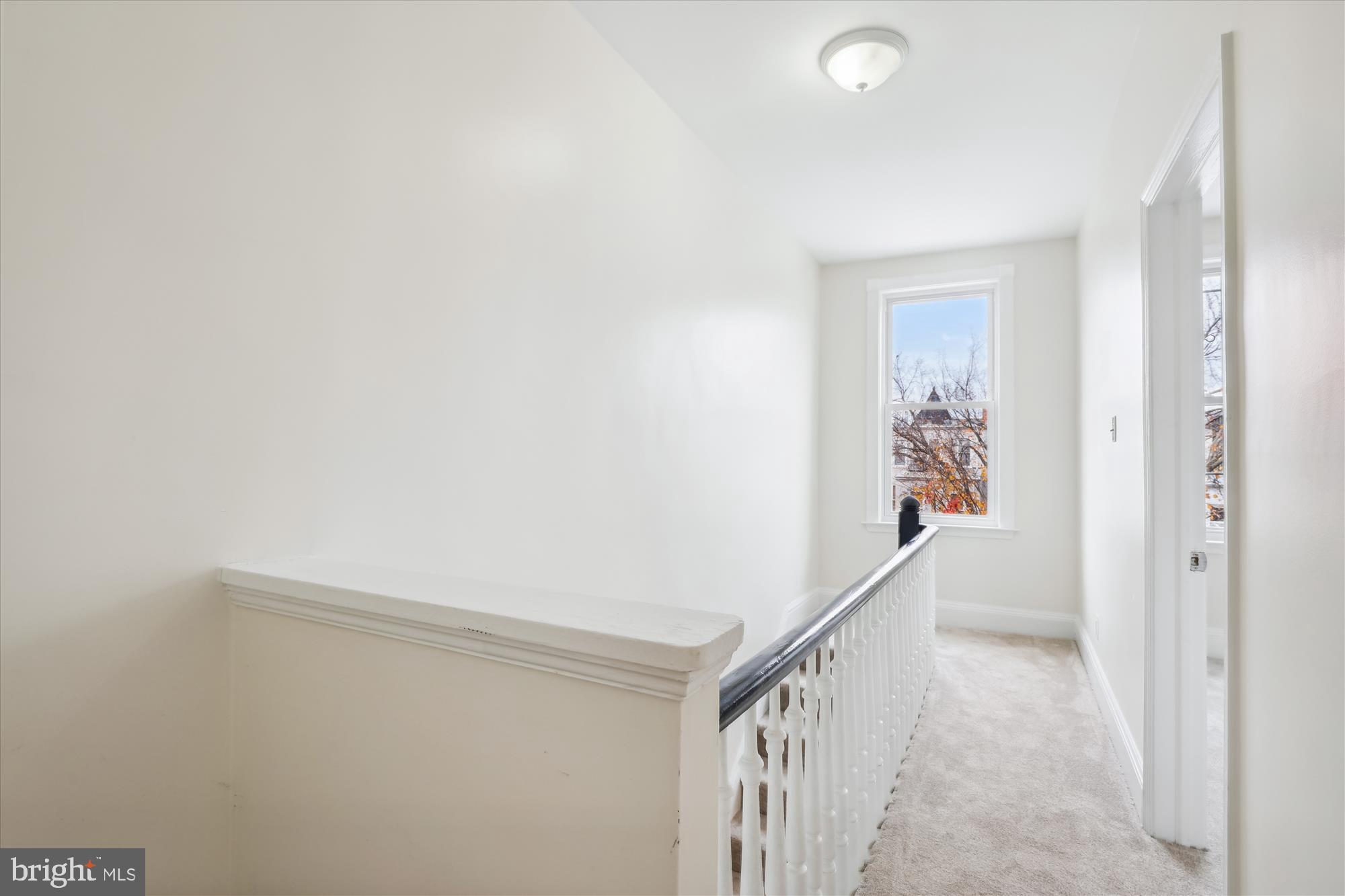 935 Westminster St NW
