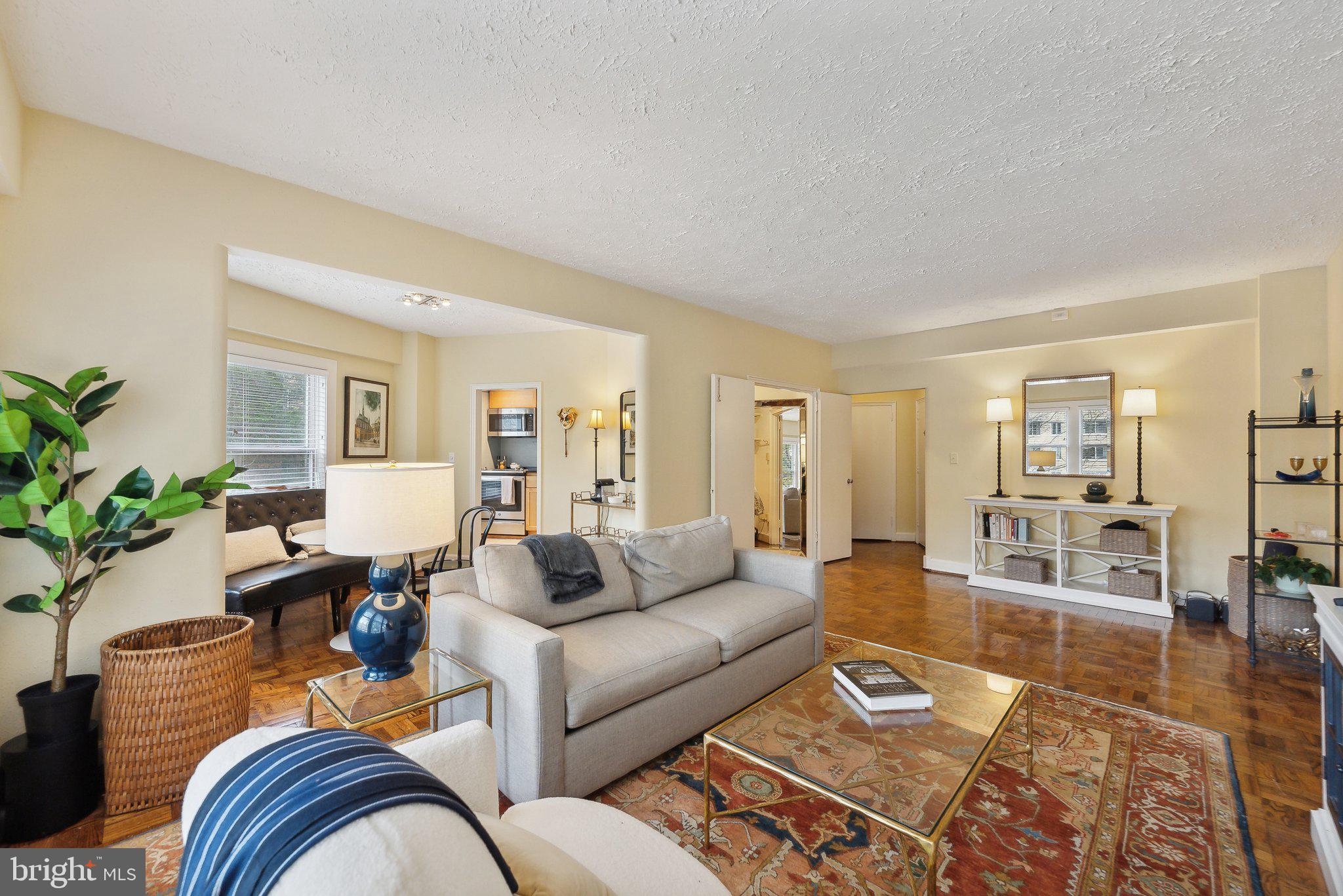 3901 Cathedral Ave NW #113