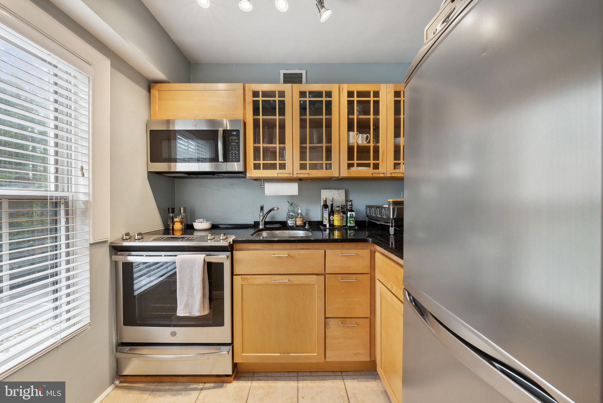 3901 Cathedral Ave NW #113