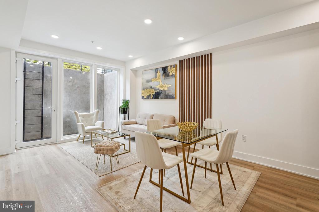 701 Quincy St NE #1