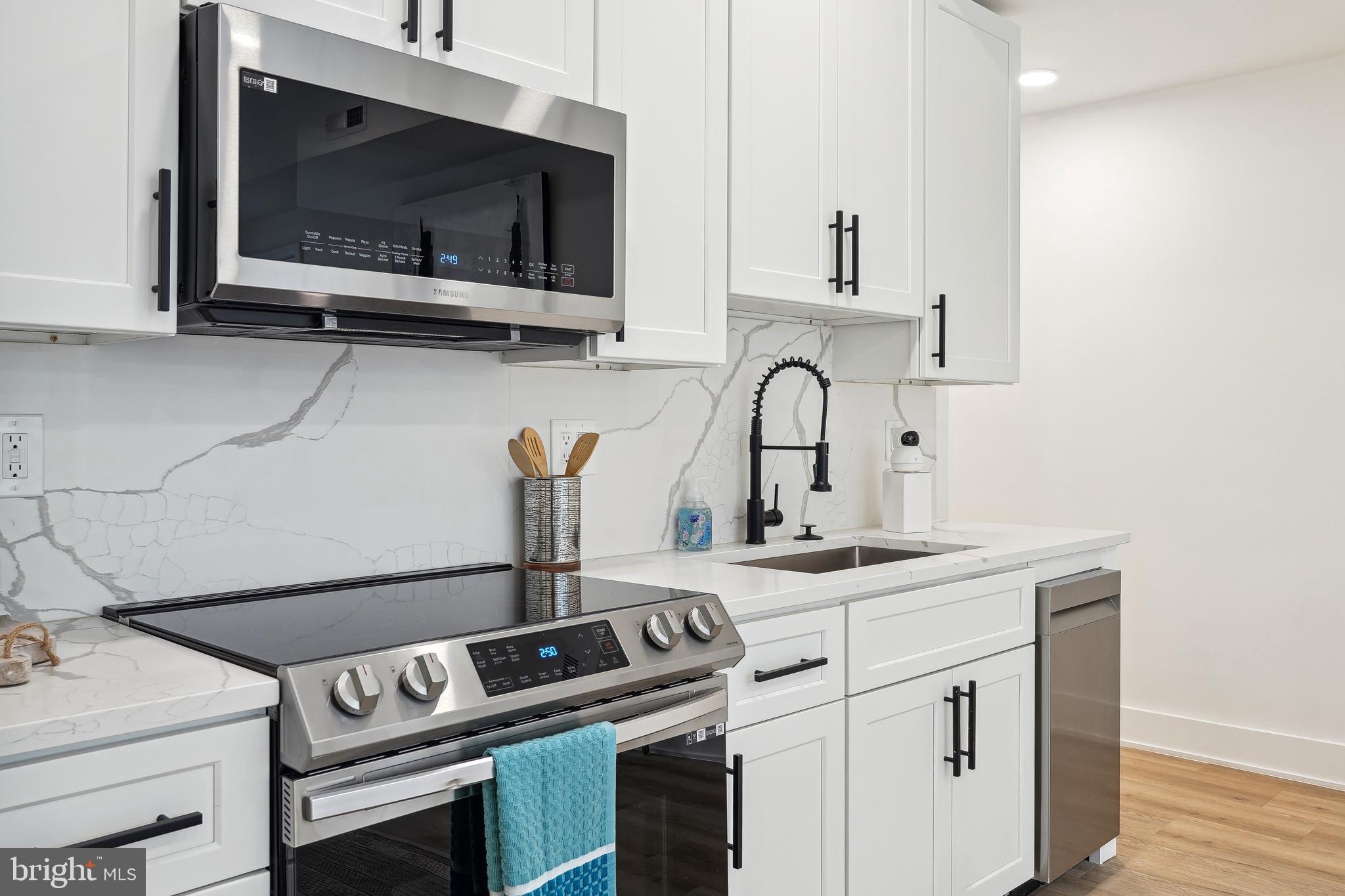 701 Quincy St NE #1