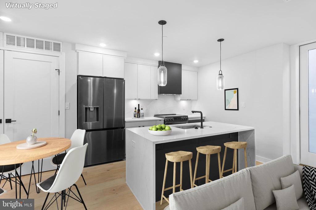1208 M St NW #1