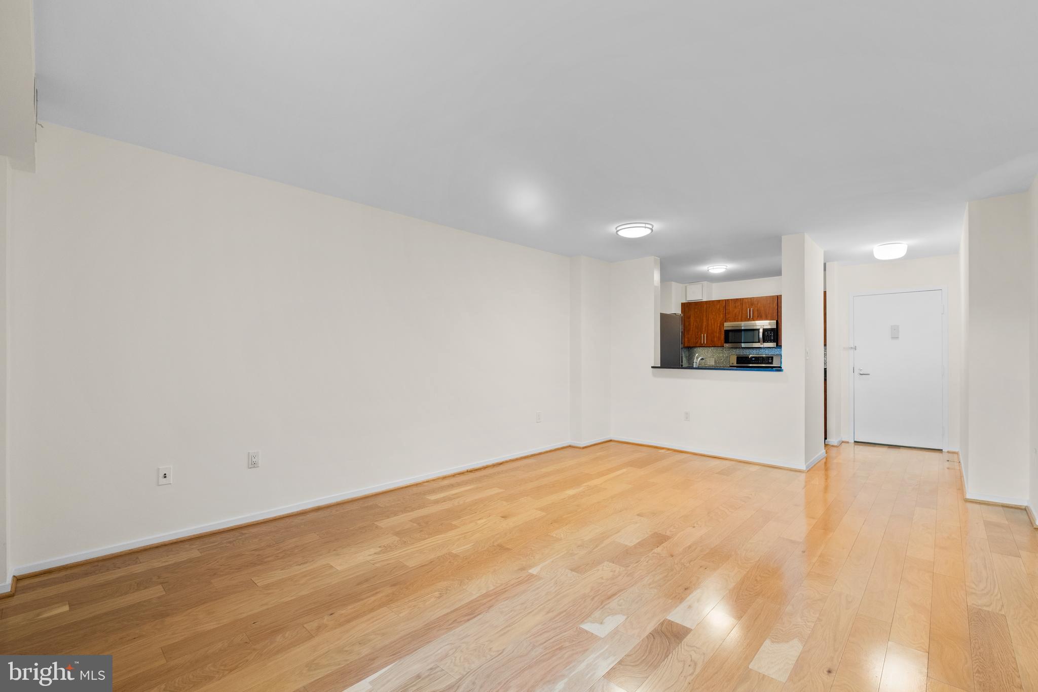 2320 WISCONSIN AVE NW #208