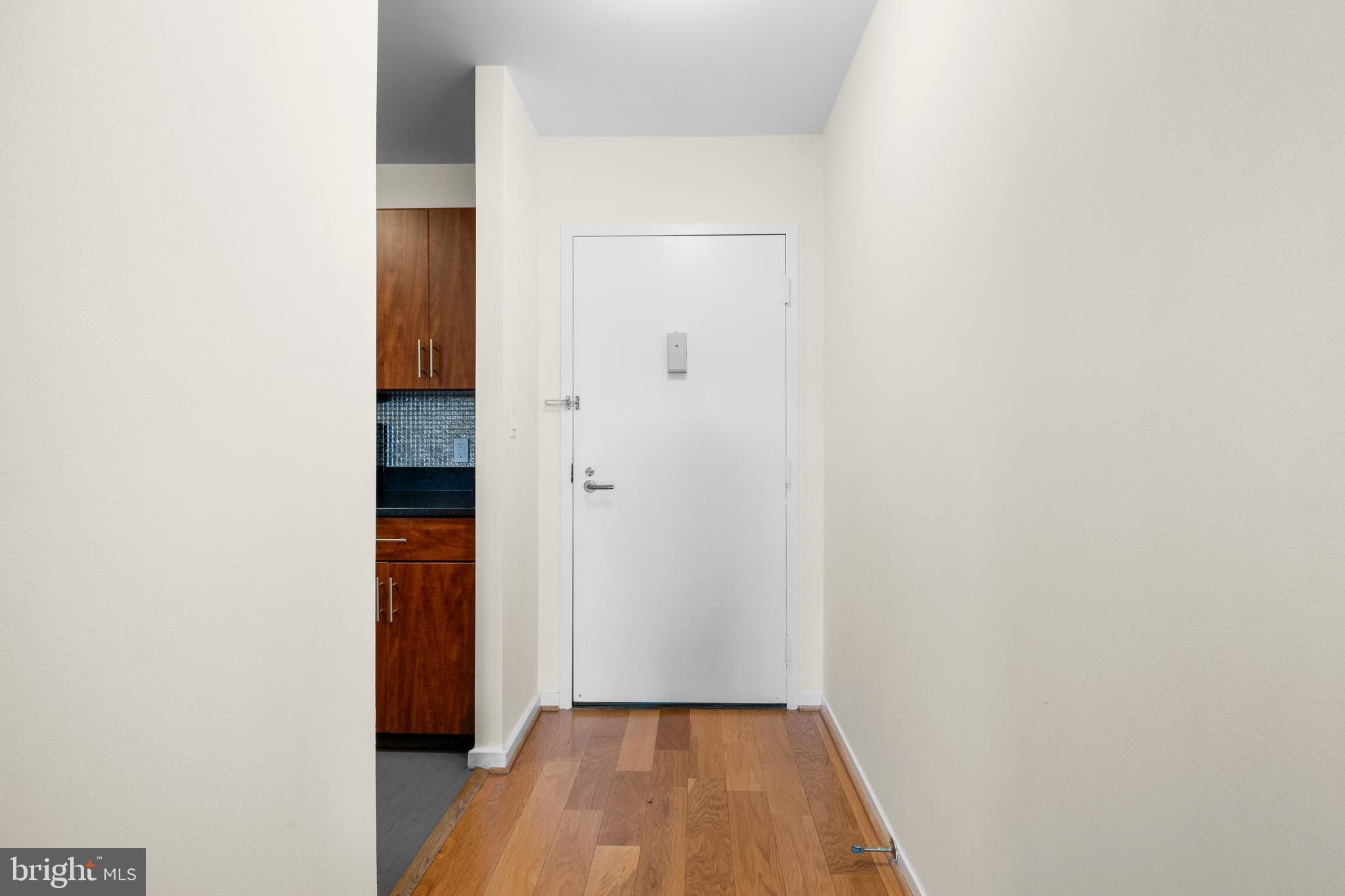 2320 WISCONSIN AVE NW #208