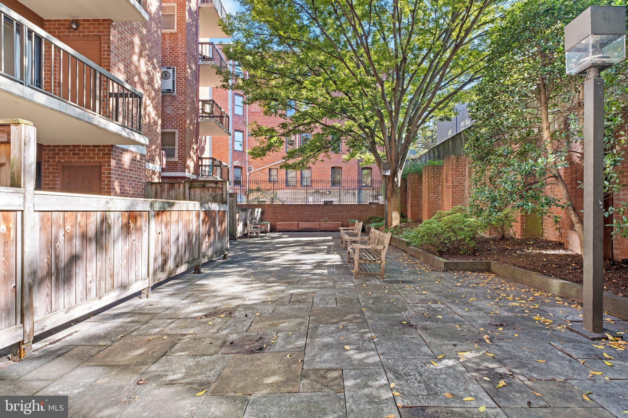 2320 WISCONSIN AVE NW #208