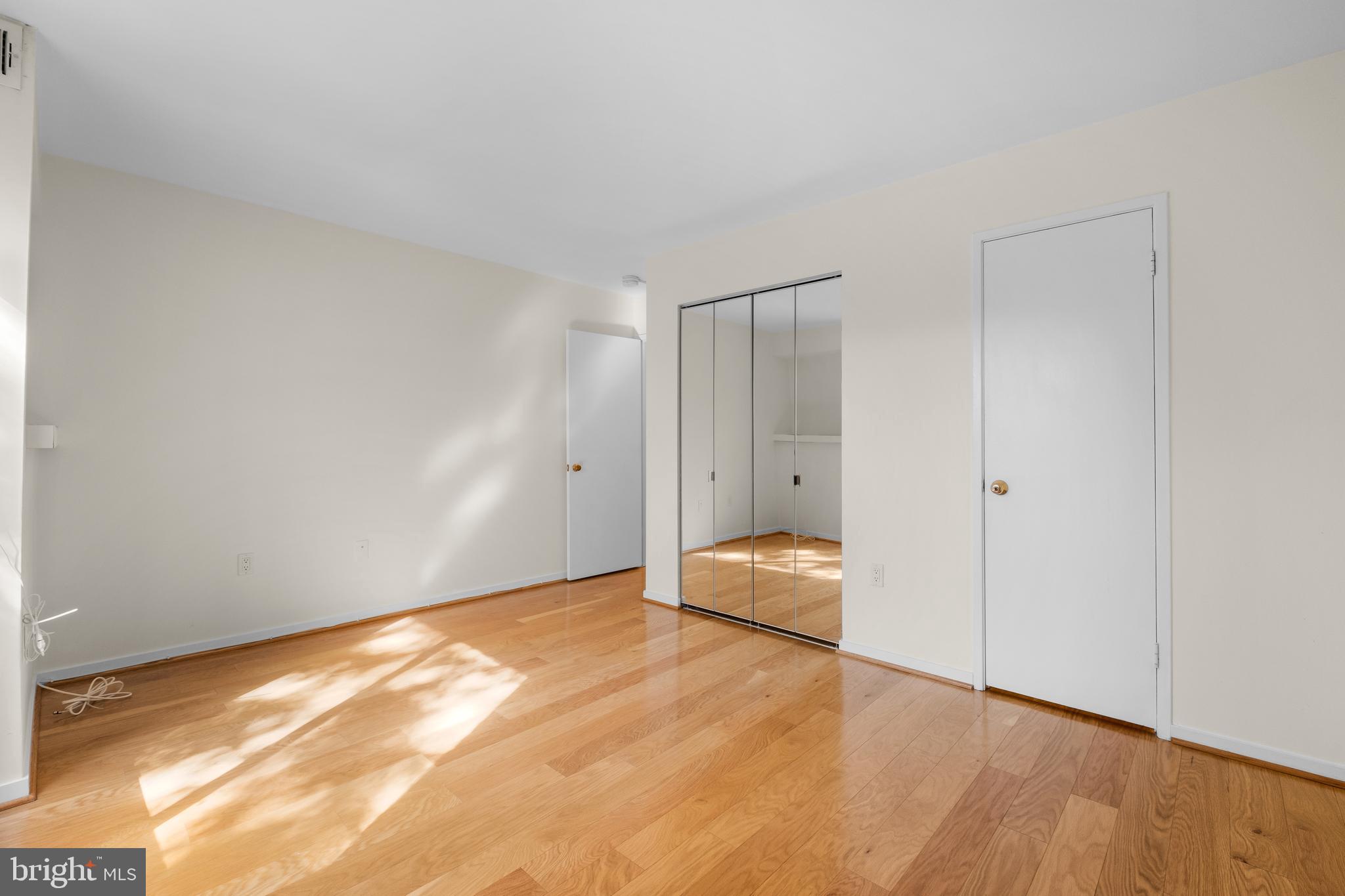 2320 WISCONSIN AVE NW #208