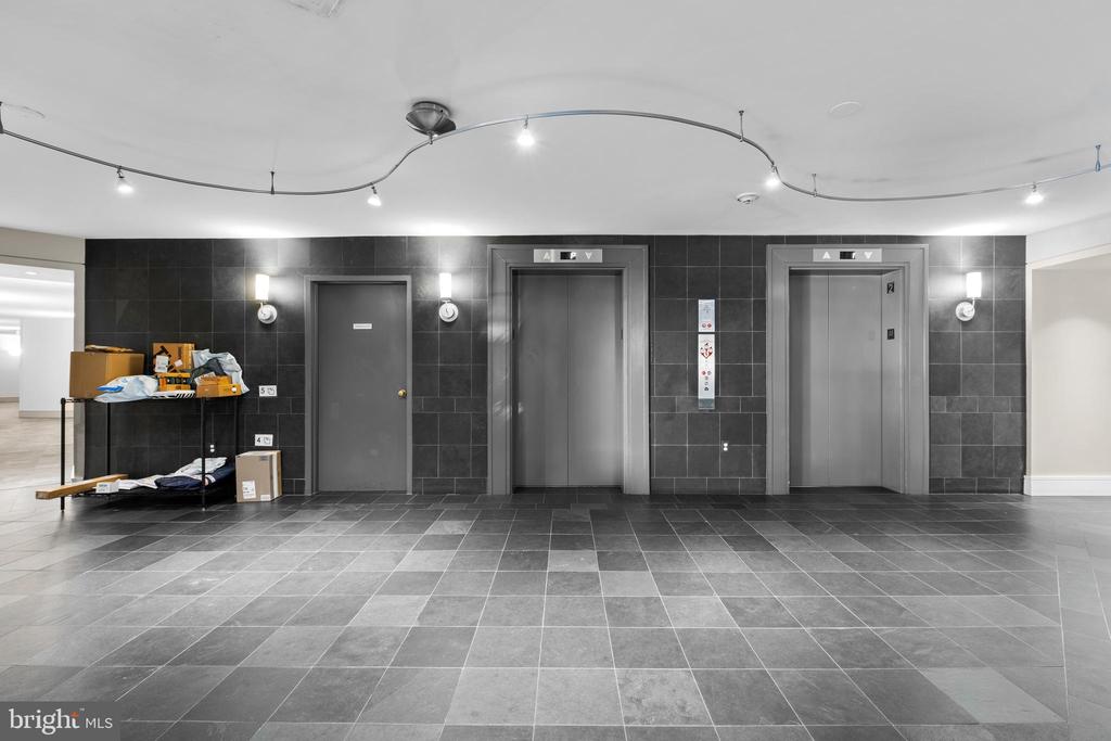 2320 WISCONSIN AVE NW #208