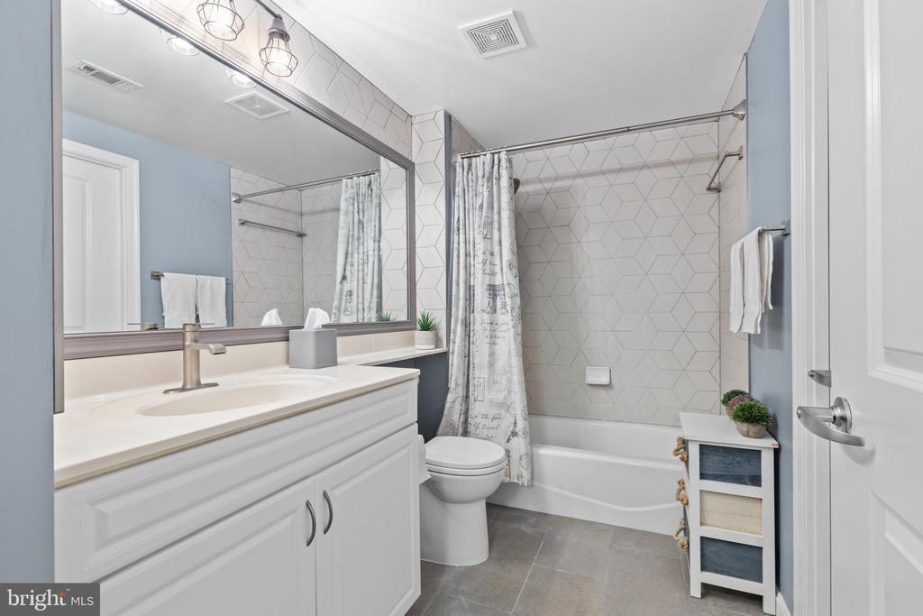 555 Massachusetts Ave NW #108