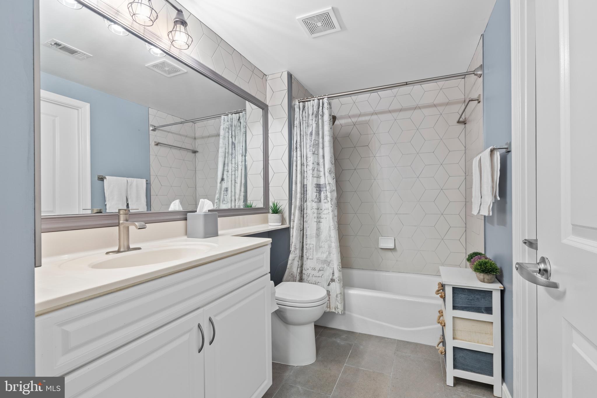 555 Massachusetts Ave NW #108