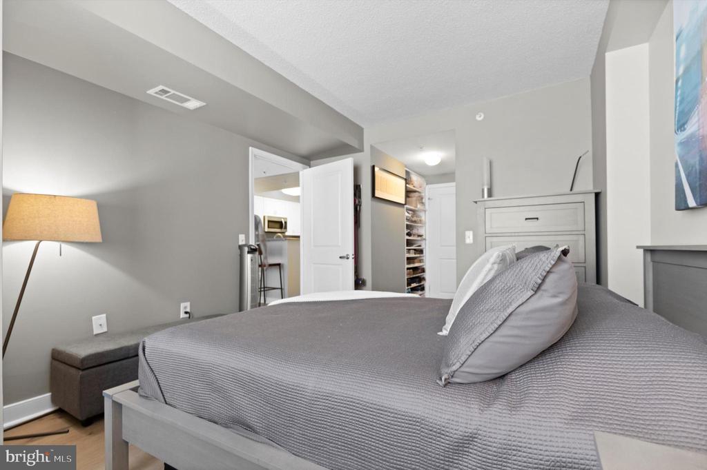 555 Massachusetts Ave NW #108