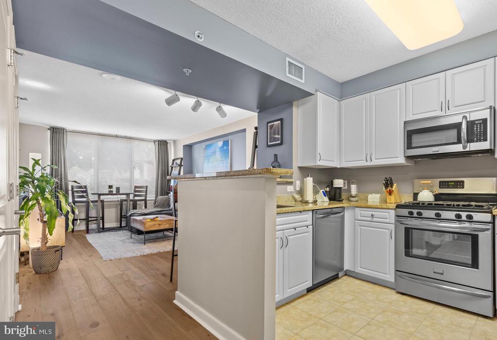 555 Massachusetts Ave NW #108