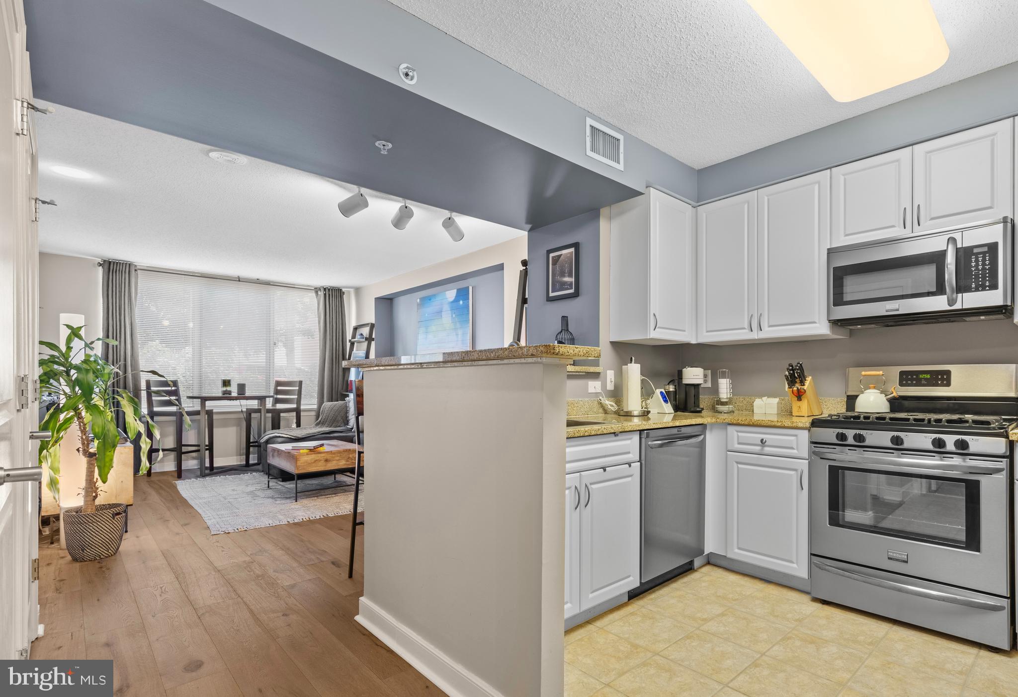 555 Massachusetts Ave NW #108