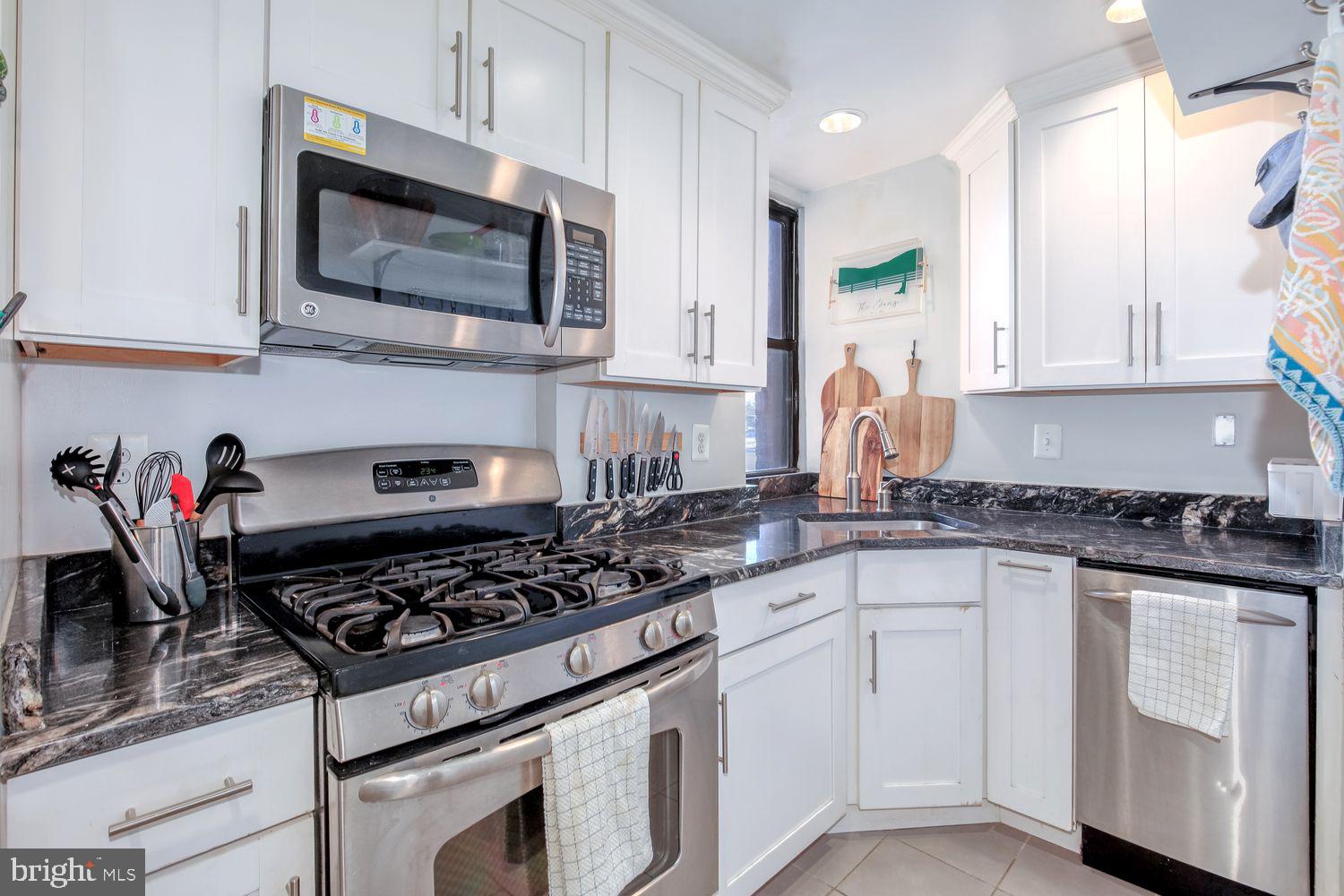 1915 16th St NW #401