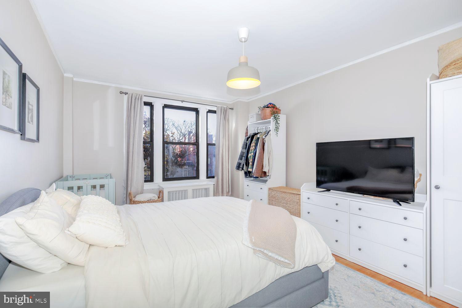 1915 16th St NW #401