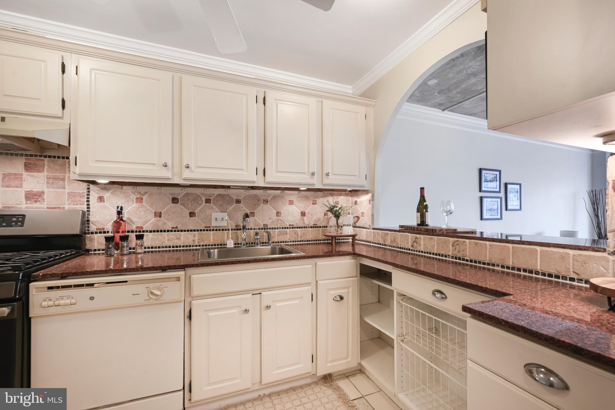 1330 New Hampshire Ave NW #907
